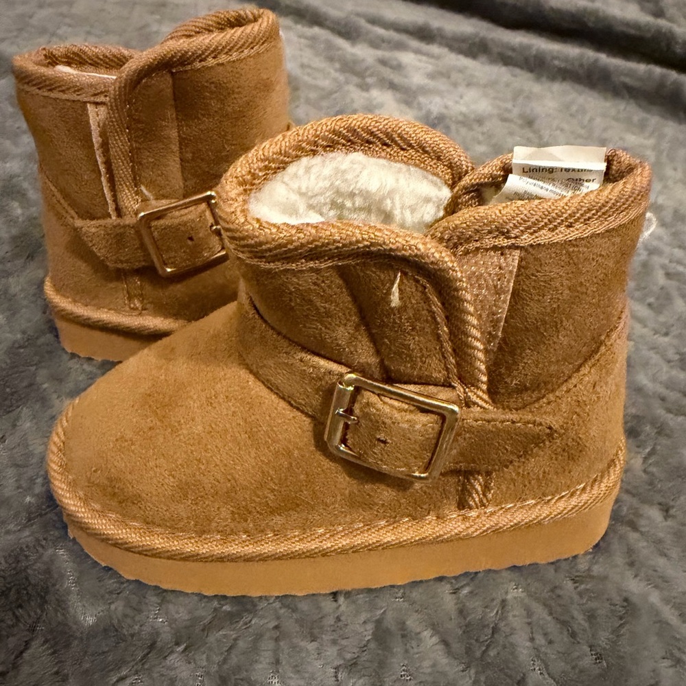 Kids boots